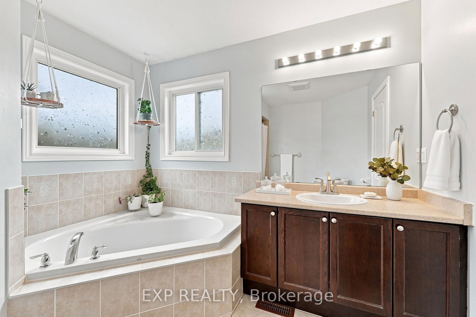 70 Thornlodge Drive • Georgina, ON photo 20