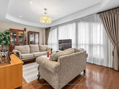 161 Townsgate Drive • Vaughan, ON photo 7