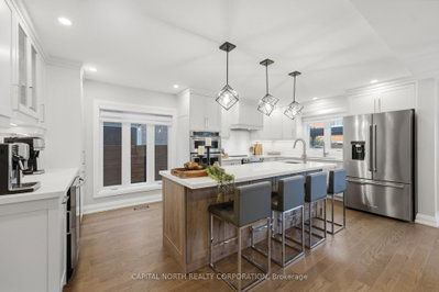 112 Jackman Crescent • Vaughan, ON photo 6