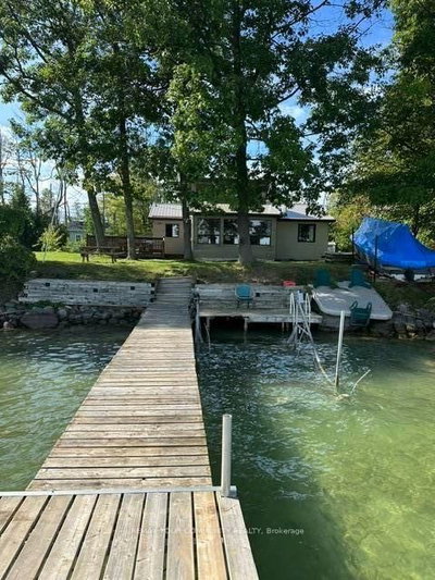 Detached House for sale at 20 Snake Island, Georgina Islands, Ontario, L4P 0M2 - Snake Island - MLS: N13771424