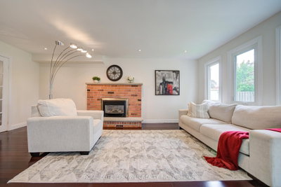 70 Bronte Road • Markham, ON photo 6