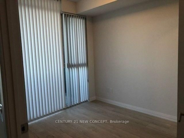 612-7895 Jane St, Vaughan, view 3
