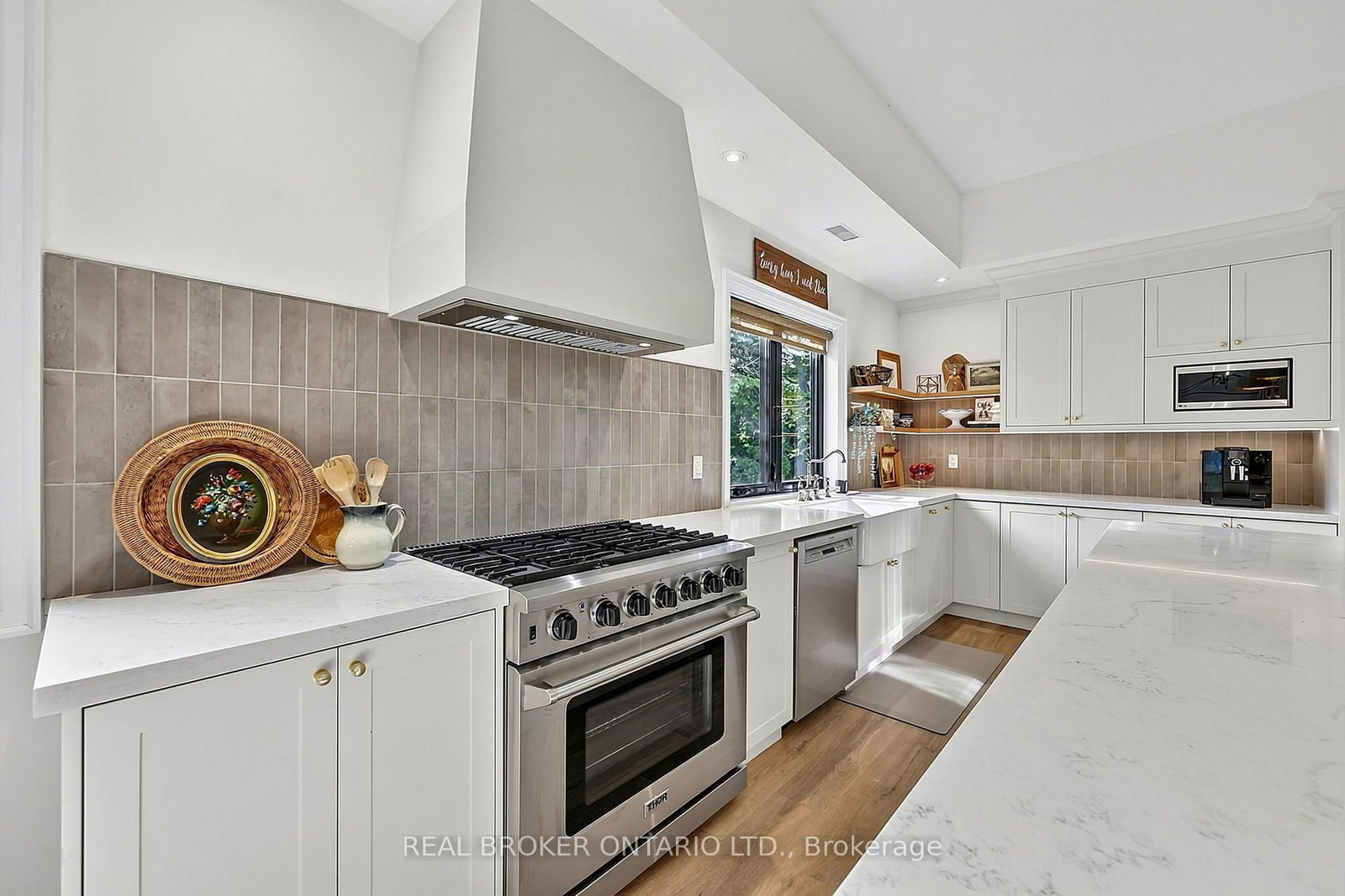 17 Mill Street • East Gwillimbury, ON photo 12