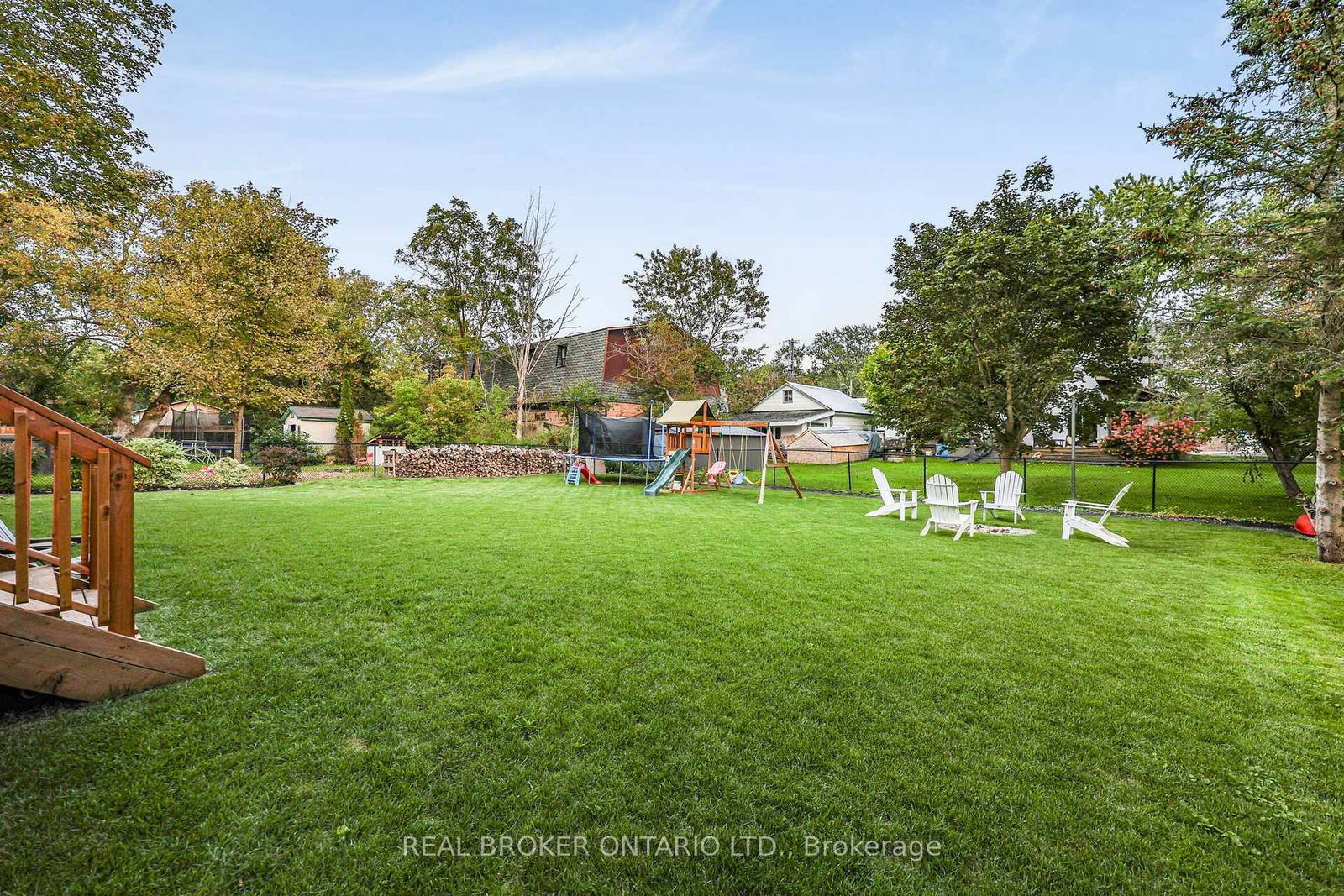 17 Mill Street • East Gwillimbury, ON photo 32
