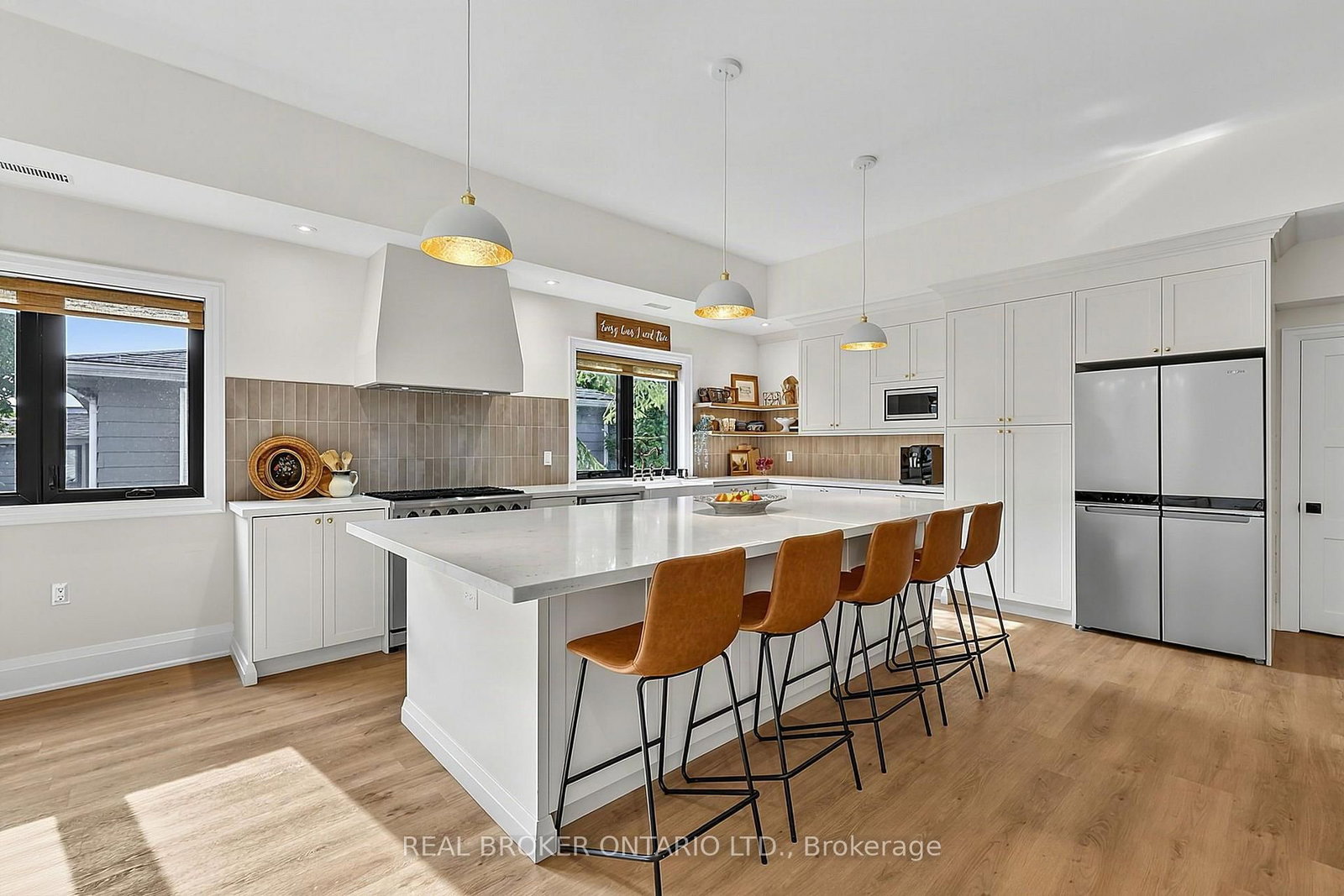17 Mill Street • East Gwillimbury, ON photo 9