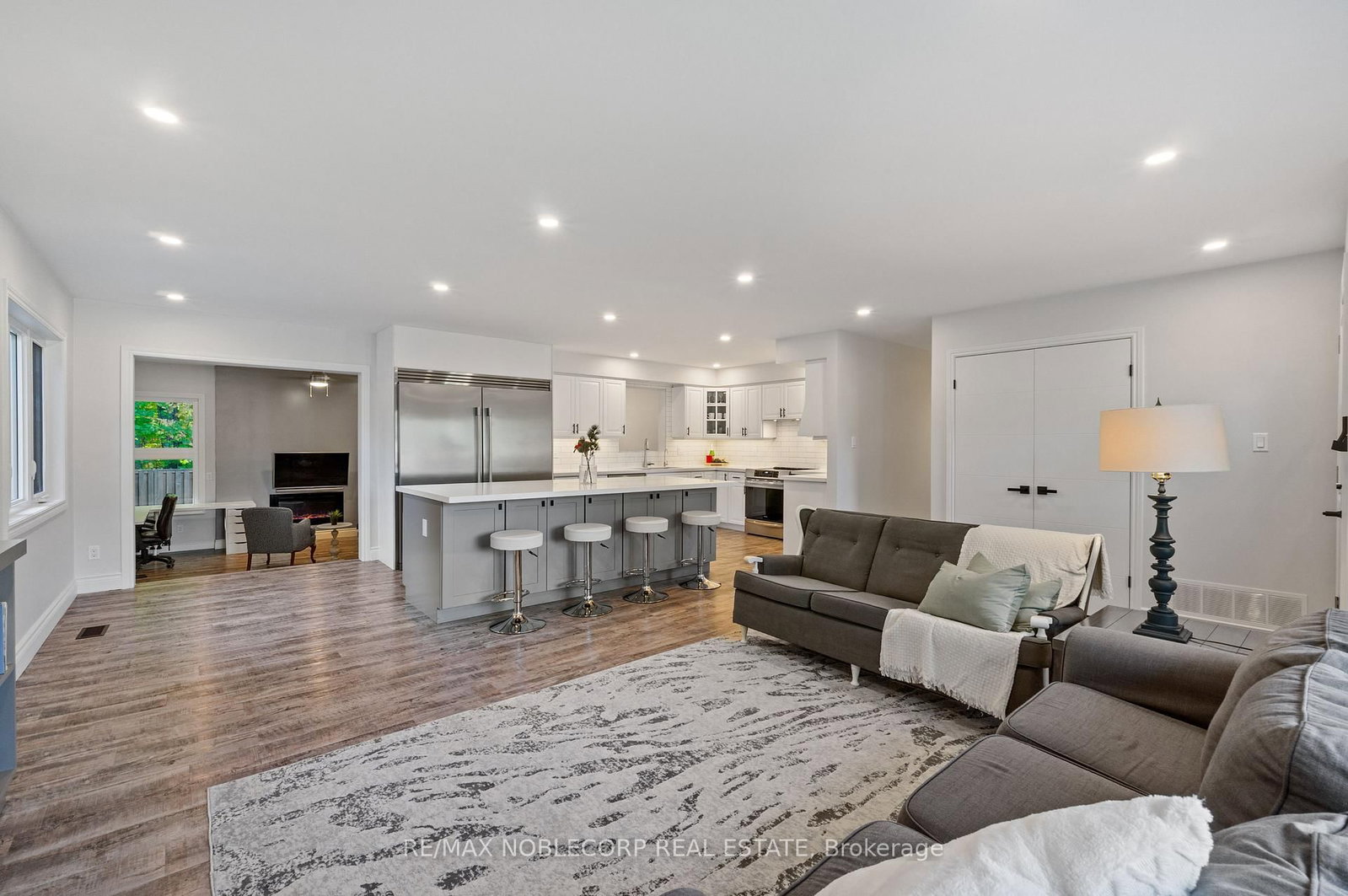 3914 Rosemary Lane • Innisfil, ON photo 3