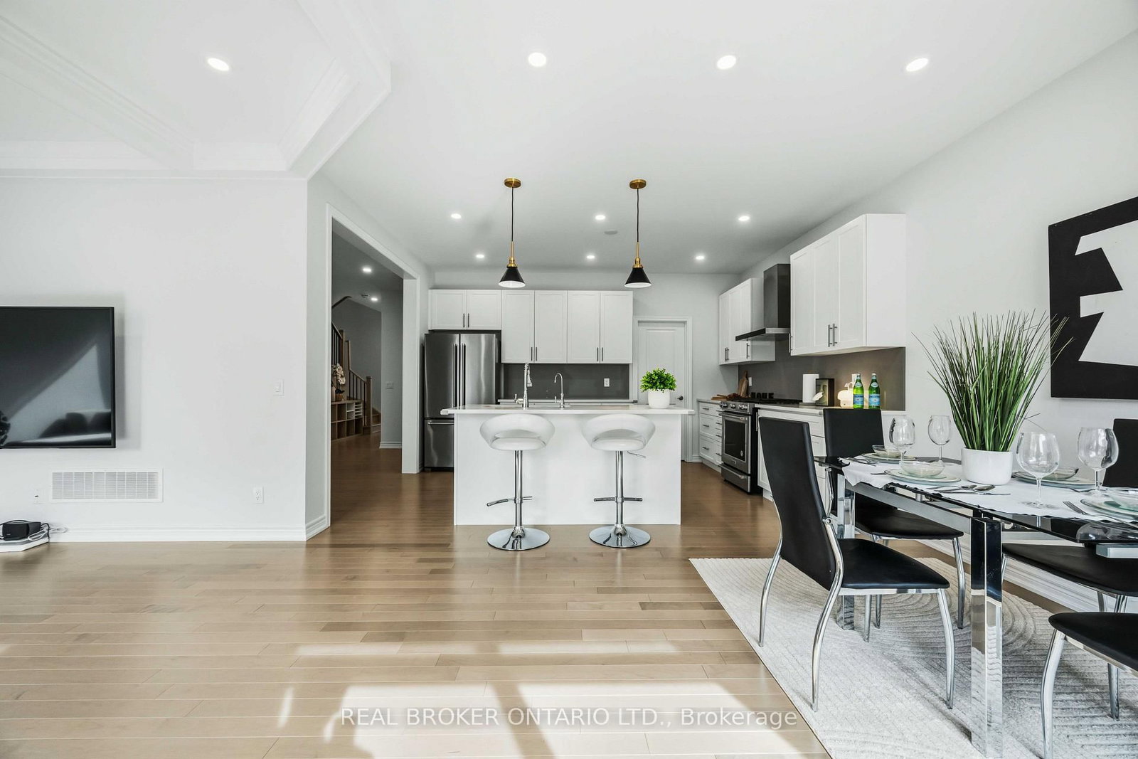 12 Seedling Crescent • Whitchurch-Stouffville, ON photo 10