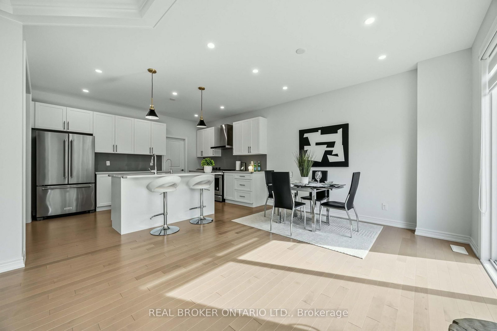 12 Seedling Crescent • Whitchurch-Stouffville, ON photo 7