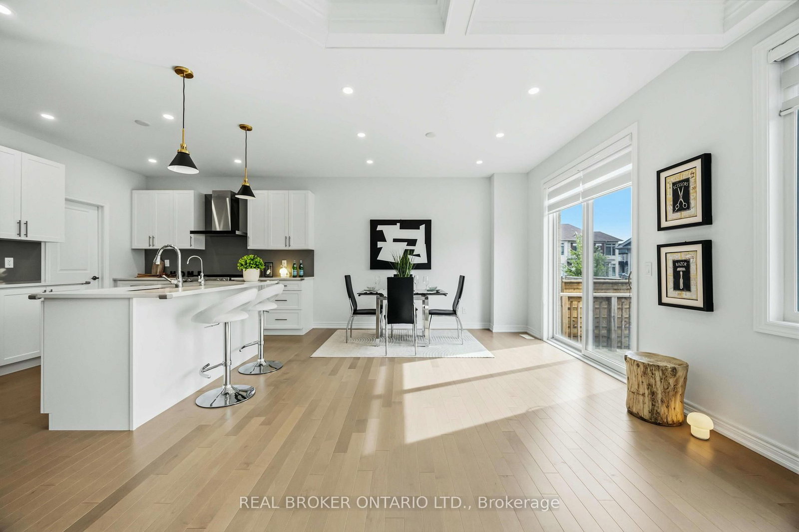 12 Seedling Crescent • Whitchurch-Stouffville, ON photo 8