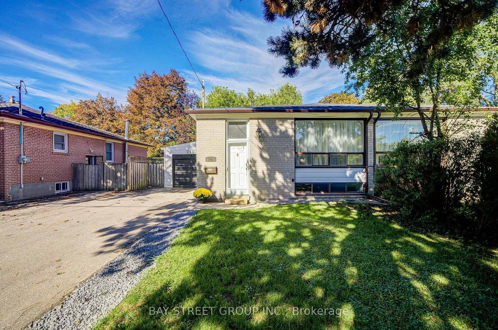 241 Taylor Mills Drive N • Richmond Hill, ON photo 1