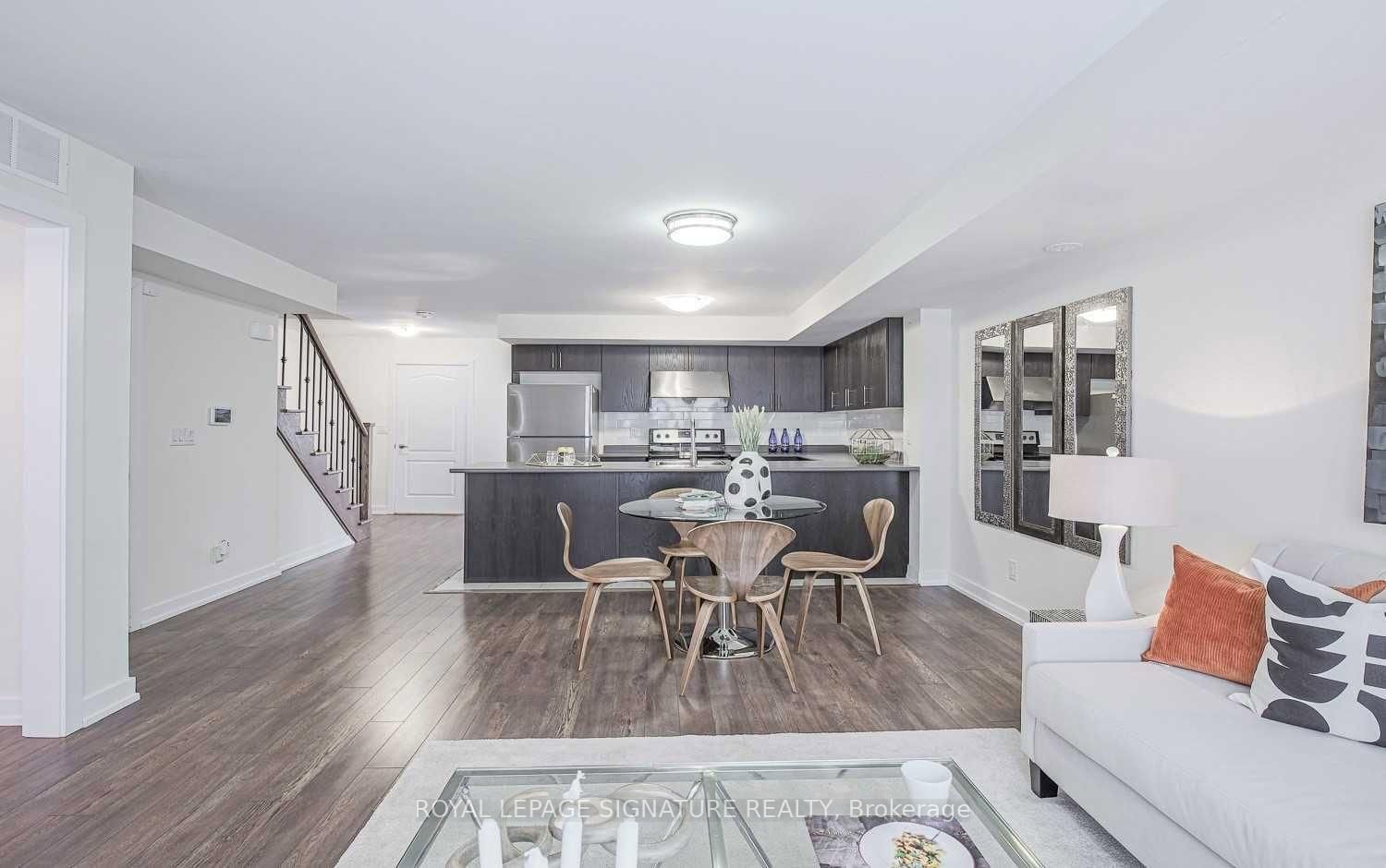 65 Lindcrest Manor • #1110 • Markham, ON photo 9