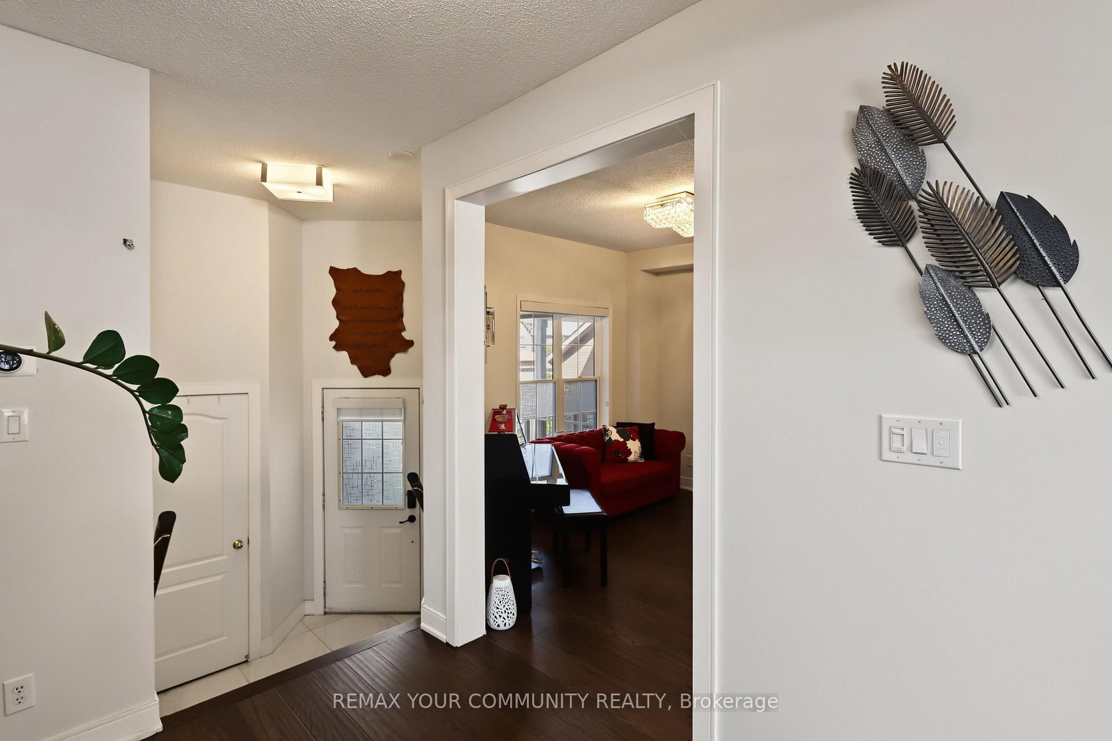21 English Oak Drive • Richmond Hill, ON photo 3