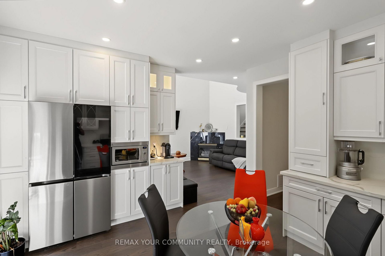 21 English Oak Drive • Richmond Hill, ON photo 9