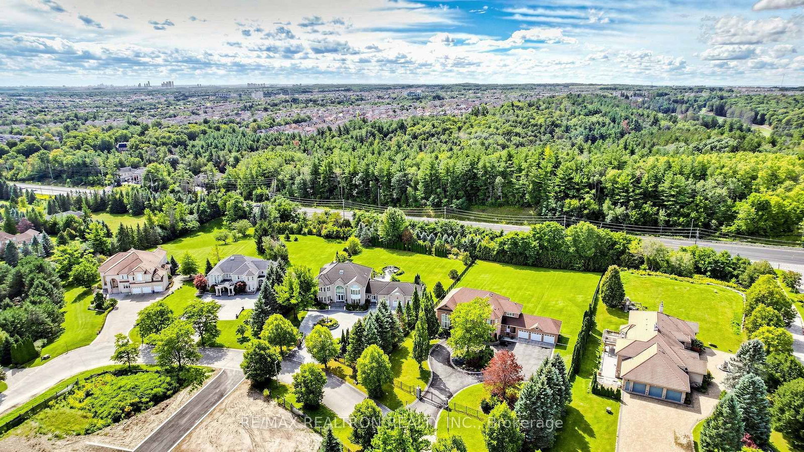 6 Kensington Drive • Richmond Hill, ON photo 34