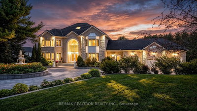 6 Kensington Drive • Richmond Hill, ON photo 4