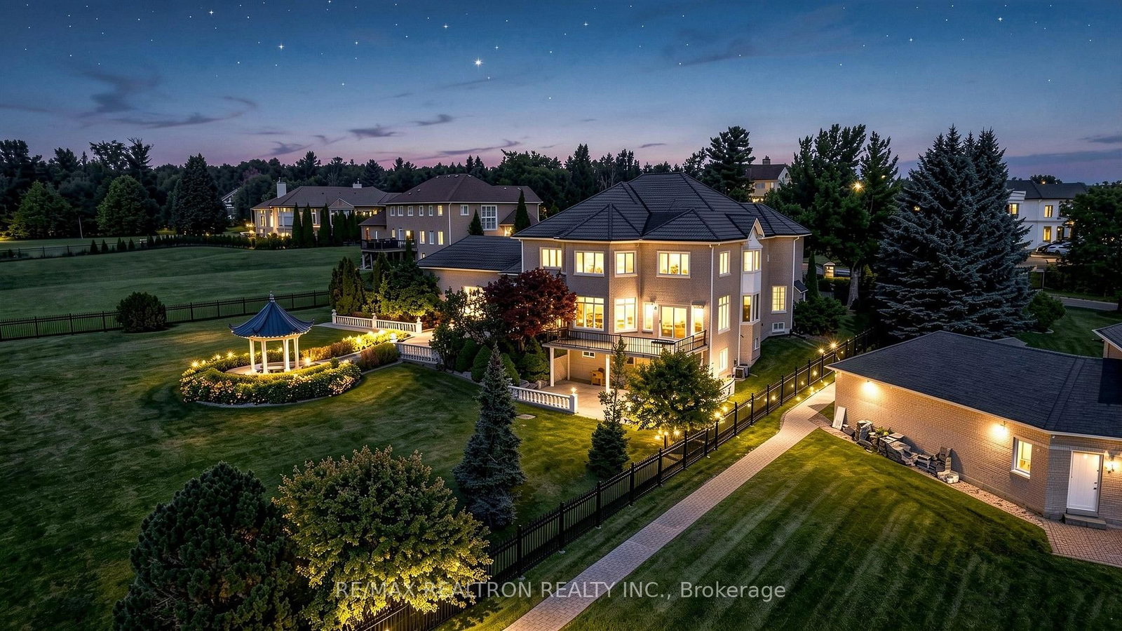 6 Kensington Drive • Richmond Hill, ON photo 50