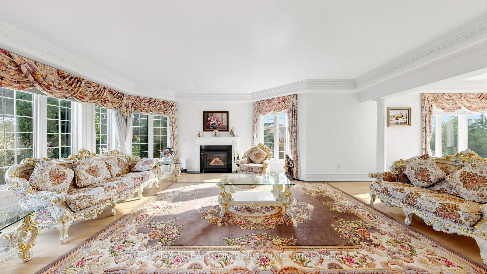 6 Kensington Drive • Richmond Hill, ON photo 9