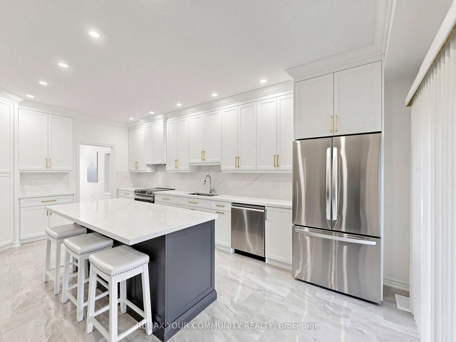 16 Whitestone Drive • Georgina, ON photo 10