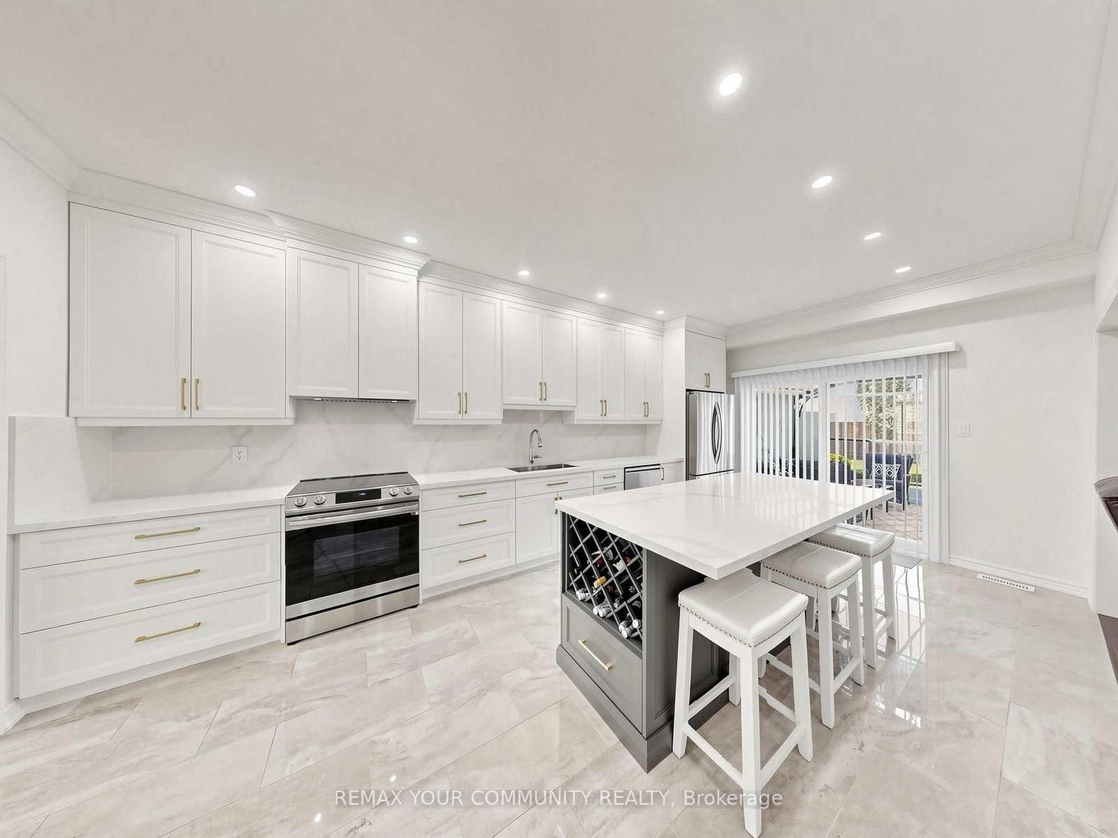 16 Whitestone Drive • Georgina, ON photo 12