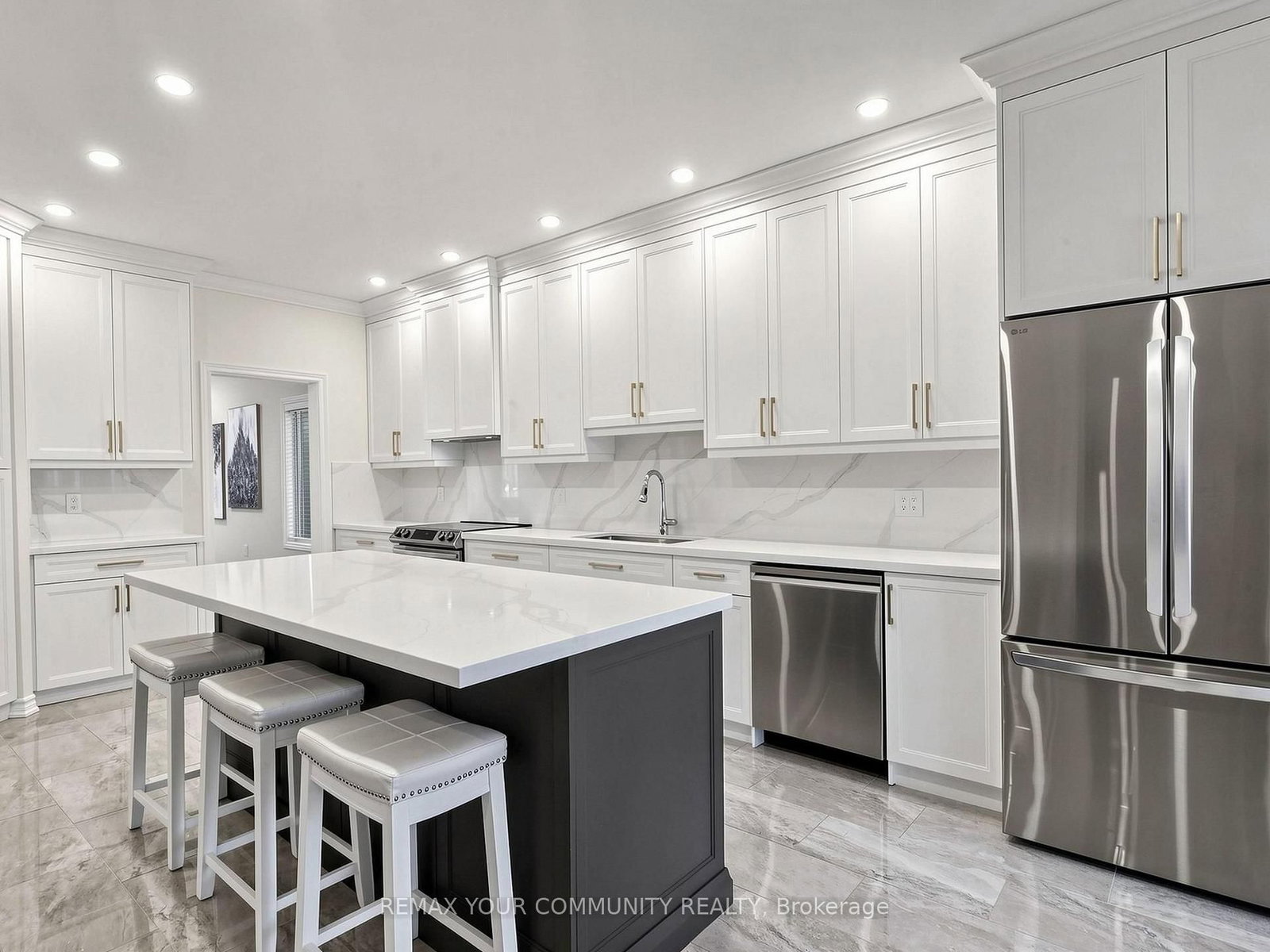 16 Whitestone Drive • Georgina, ON photo 14