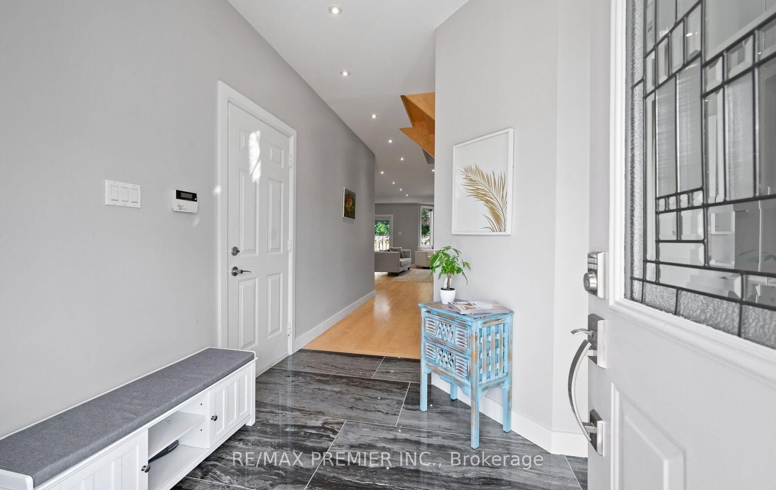 54 Blaydon Lane • Aurora, ON photo 5
