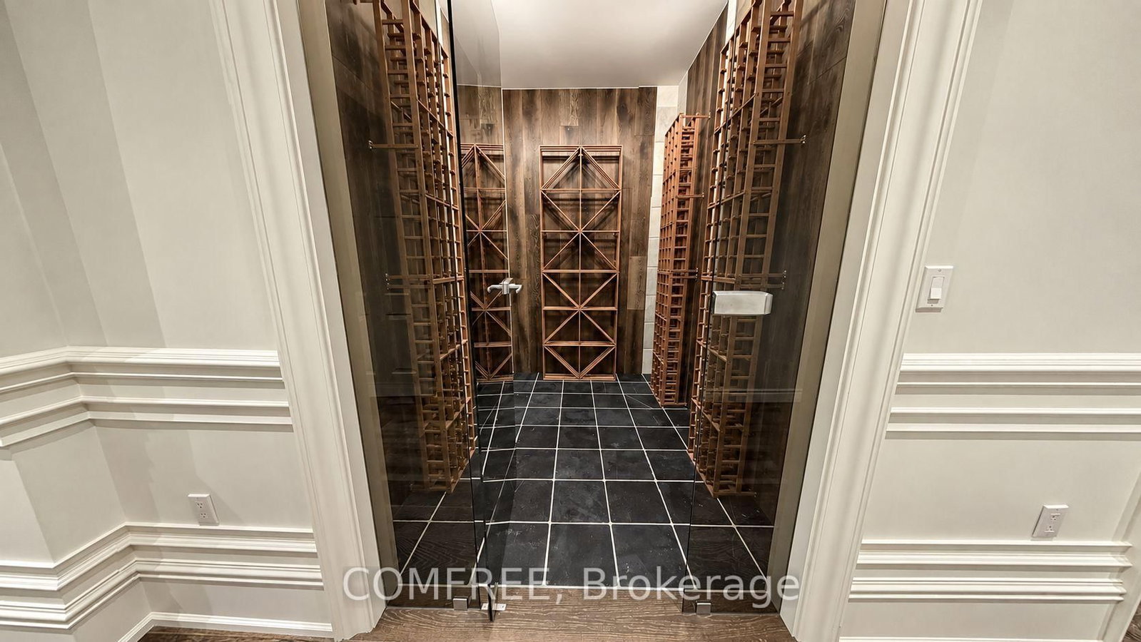 56 May Avenue • Richmond Hill, ON photo 39