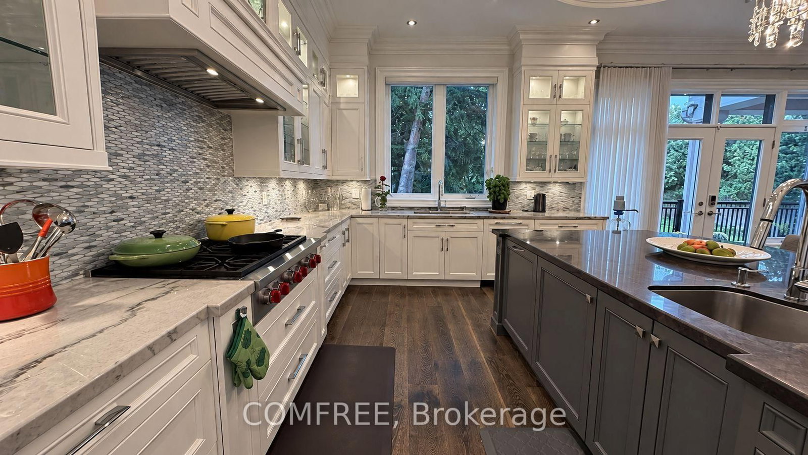 56 May Avenue • Richmond Hill, ON photo 9