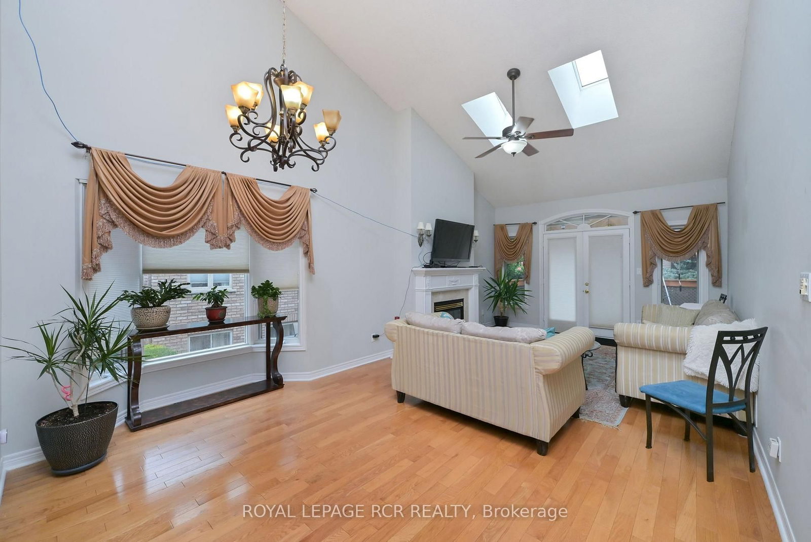 52 Bella Vista Trail • New Tecumseth, ON photo 9