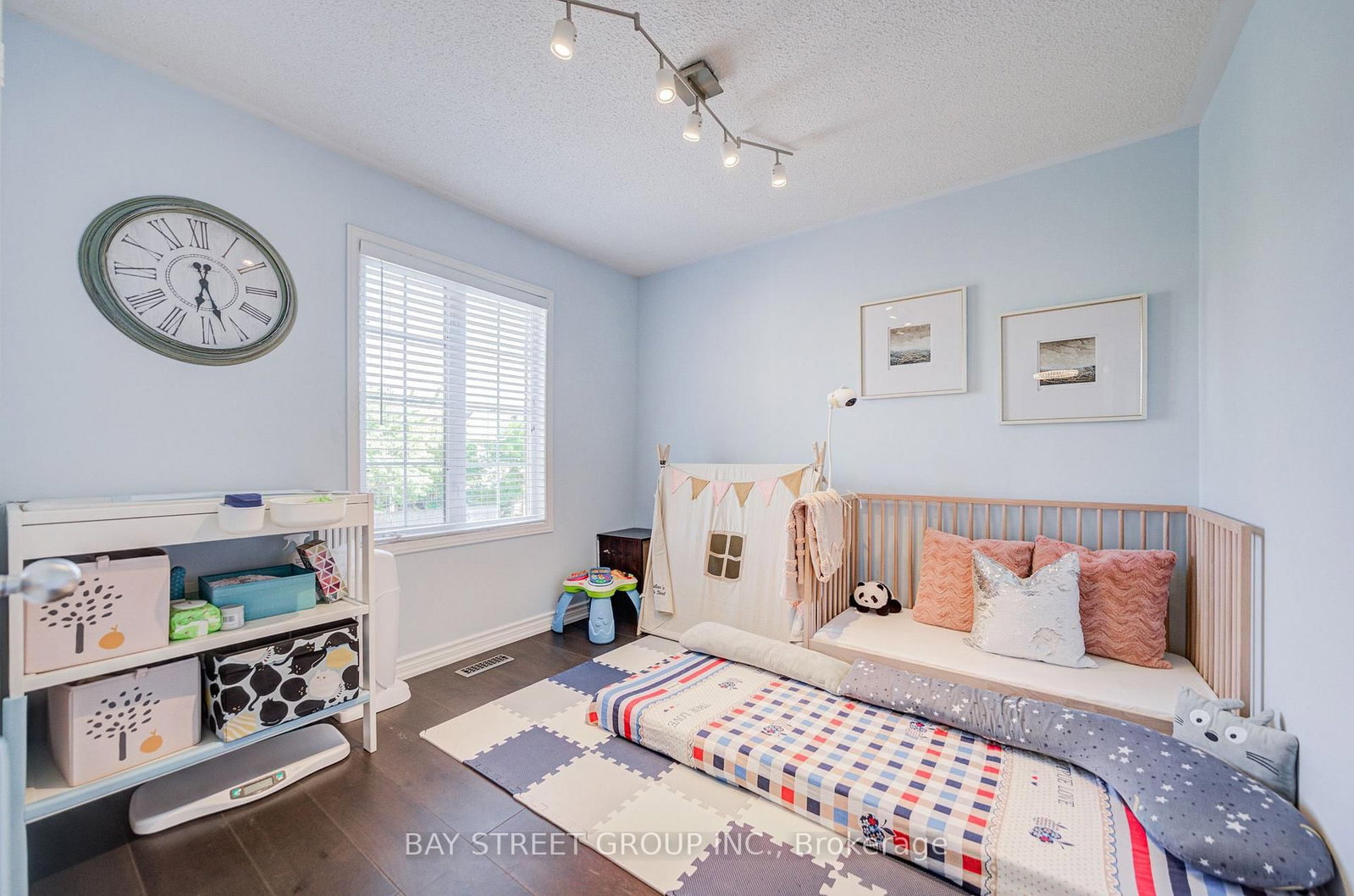 25 Waterton Crescent • Richmond Hill, ON photo 21