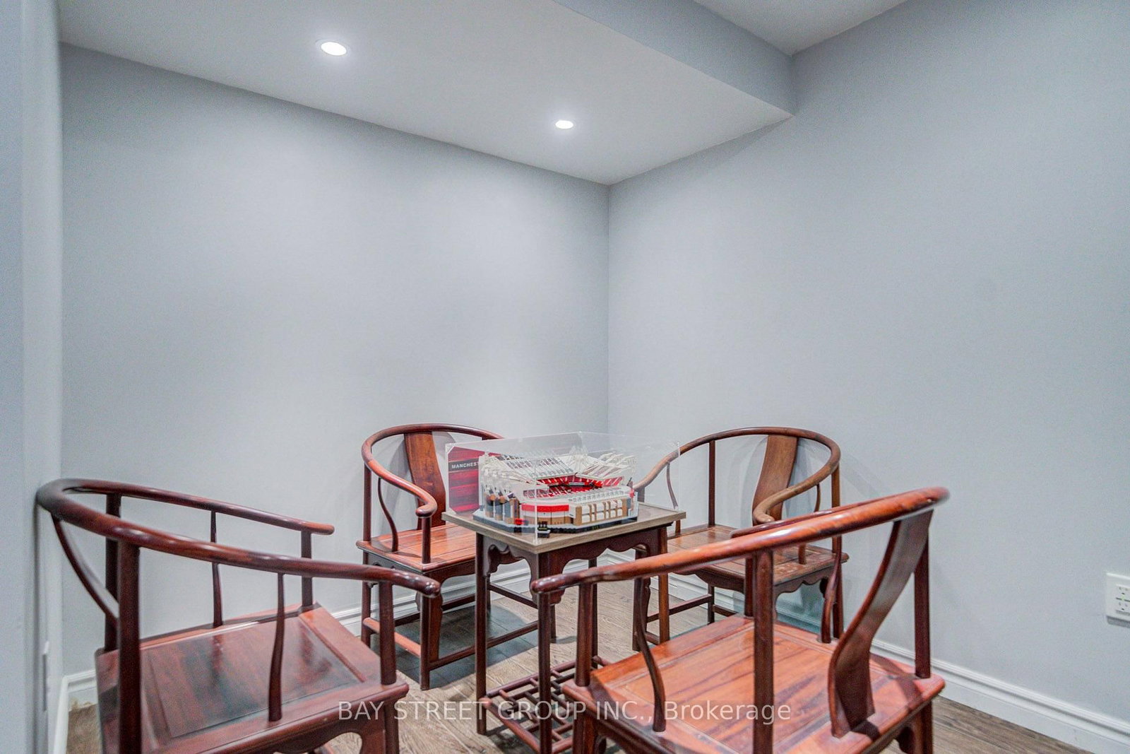 25 Waterton Crescent • Richmond Hill, ON photo 29
