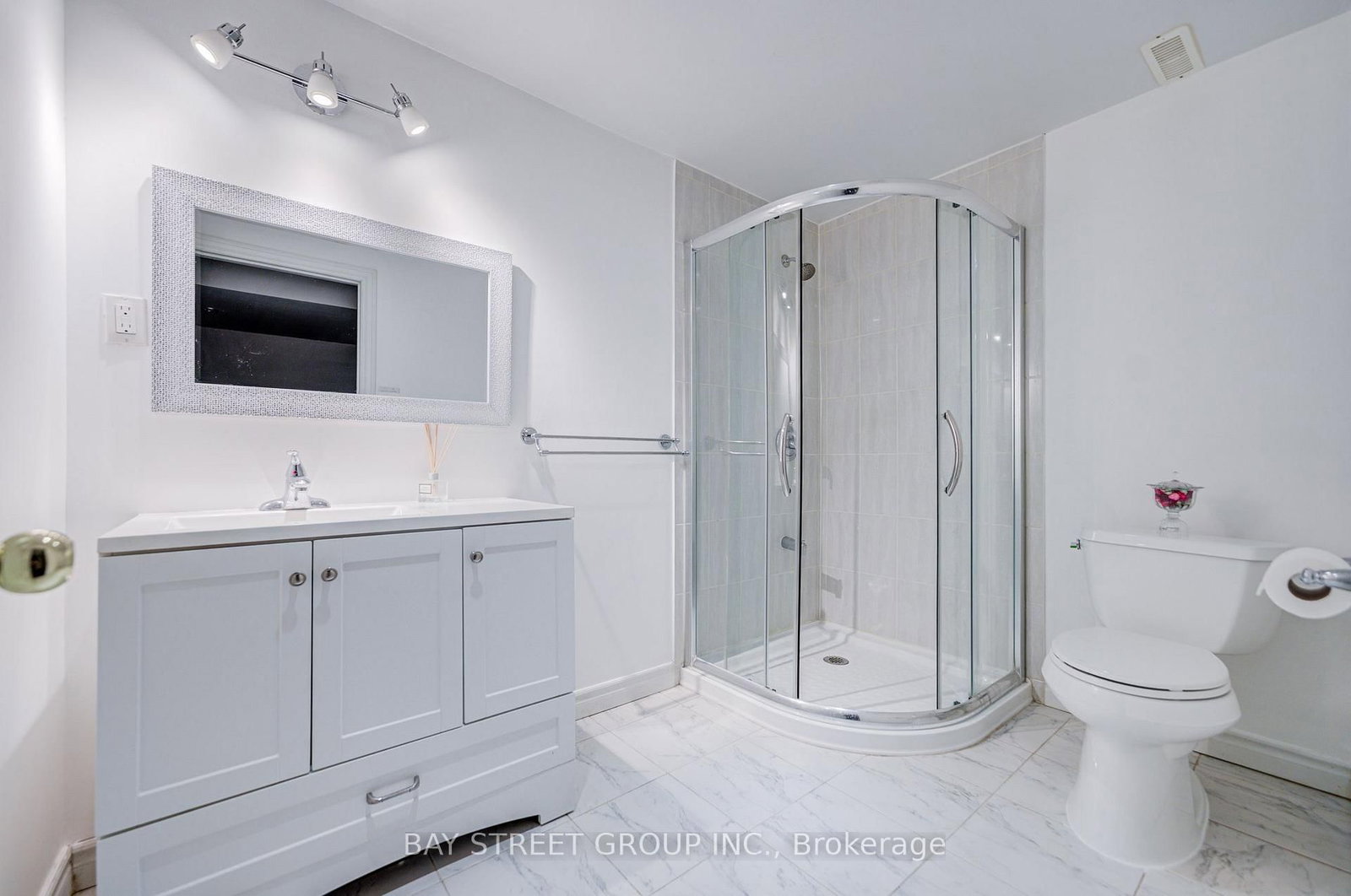 25 Waterton Crescent • Richmond Hill, ON photo 31
