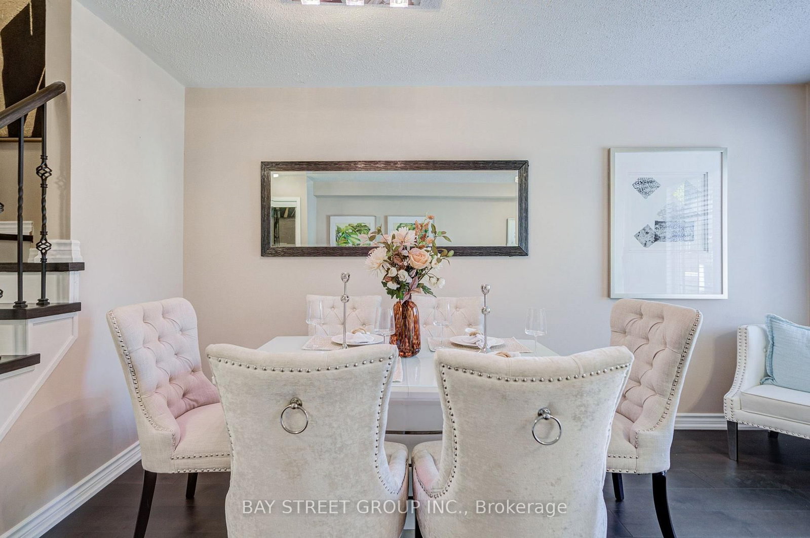 25 Waterton Crescent • Richmond Hill, ON photo 6