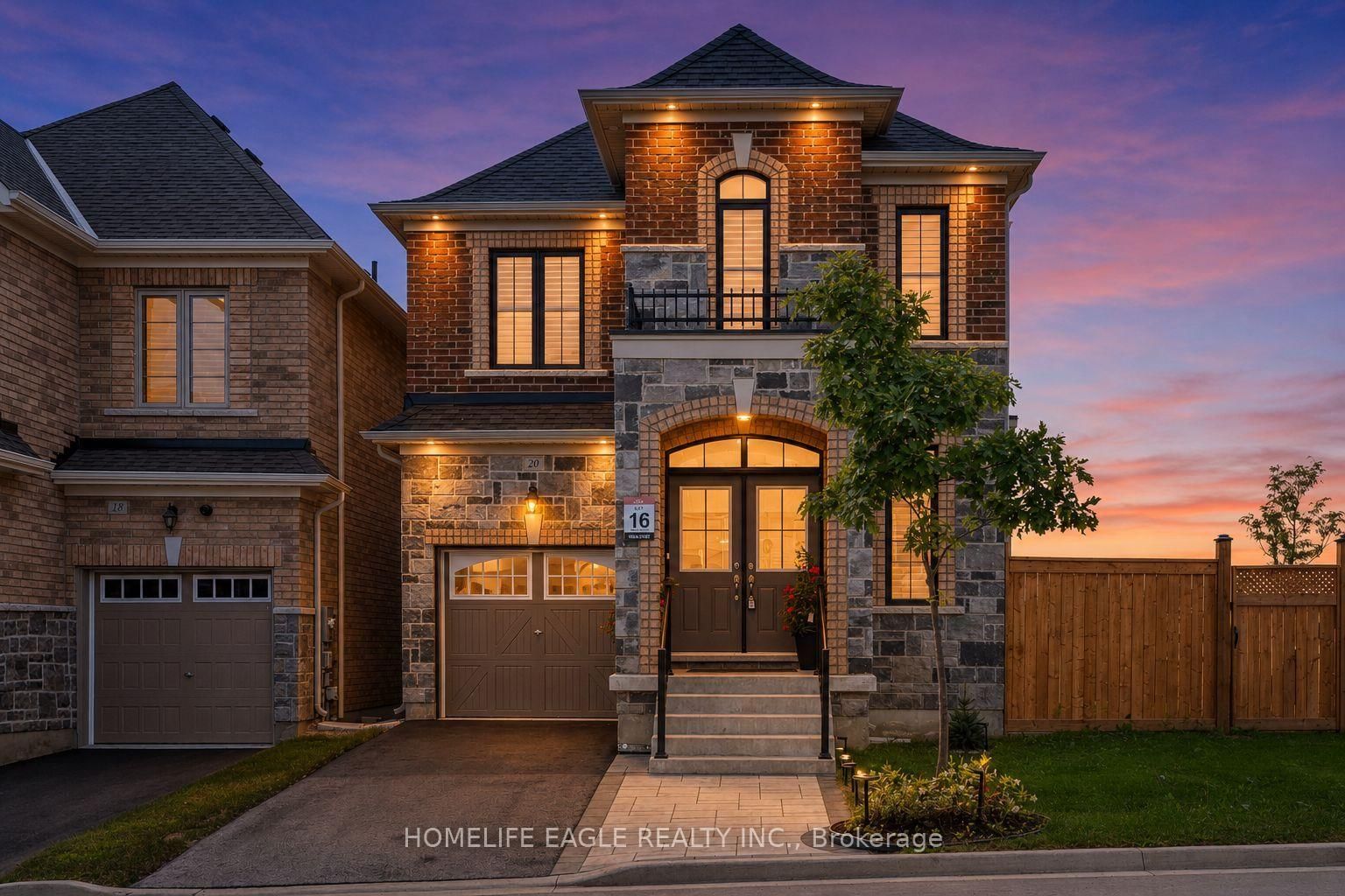 20 Viola Street • East Gwillimbury, ON photo 1