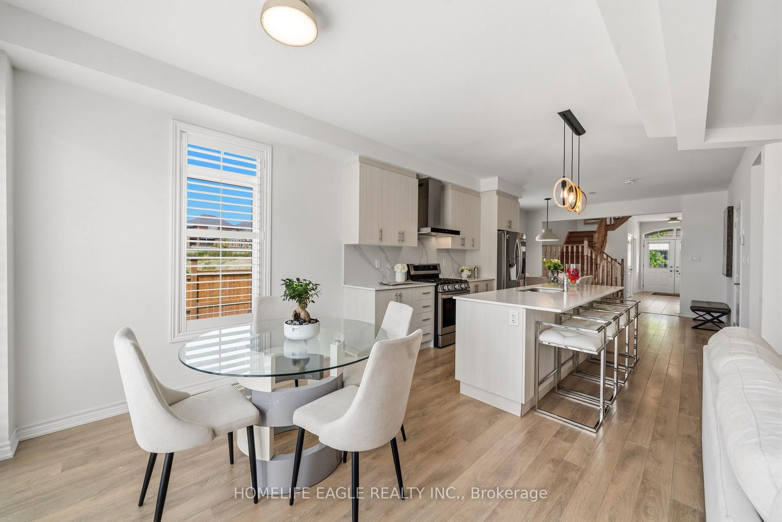 20 Viola Street • East Gwillimbury, ON photo 14