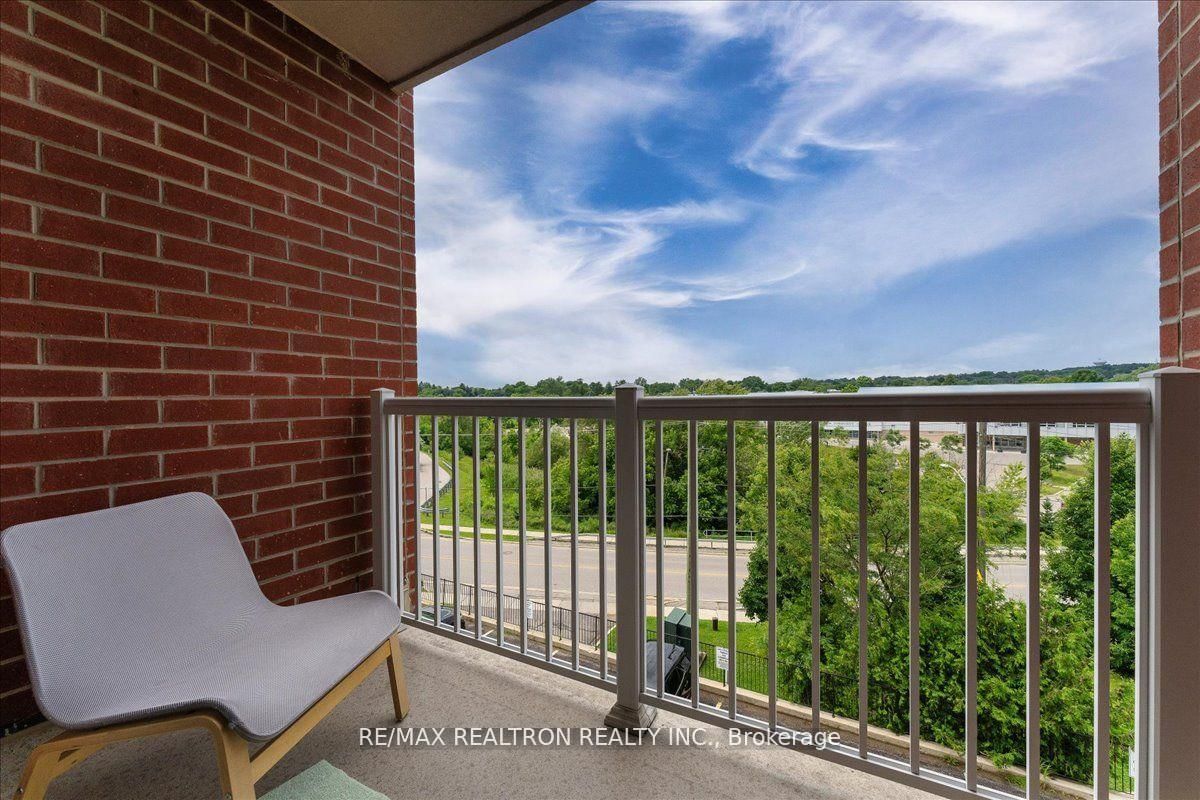 15450 Yonge Street • #304 • Aurora, ON photo 15