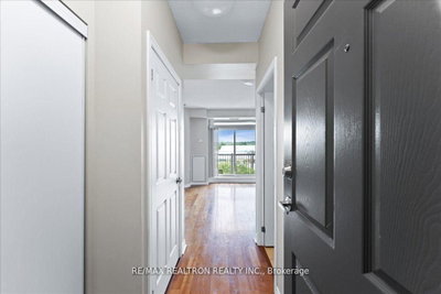 15450 Yonge Street • #304 • Aurora, ON photo 2
