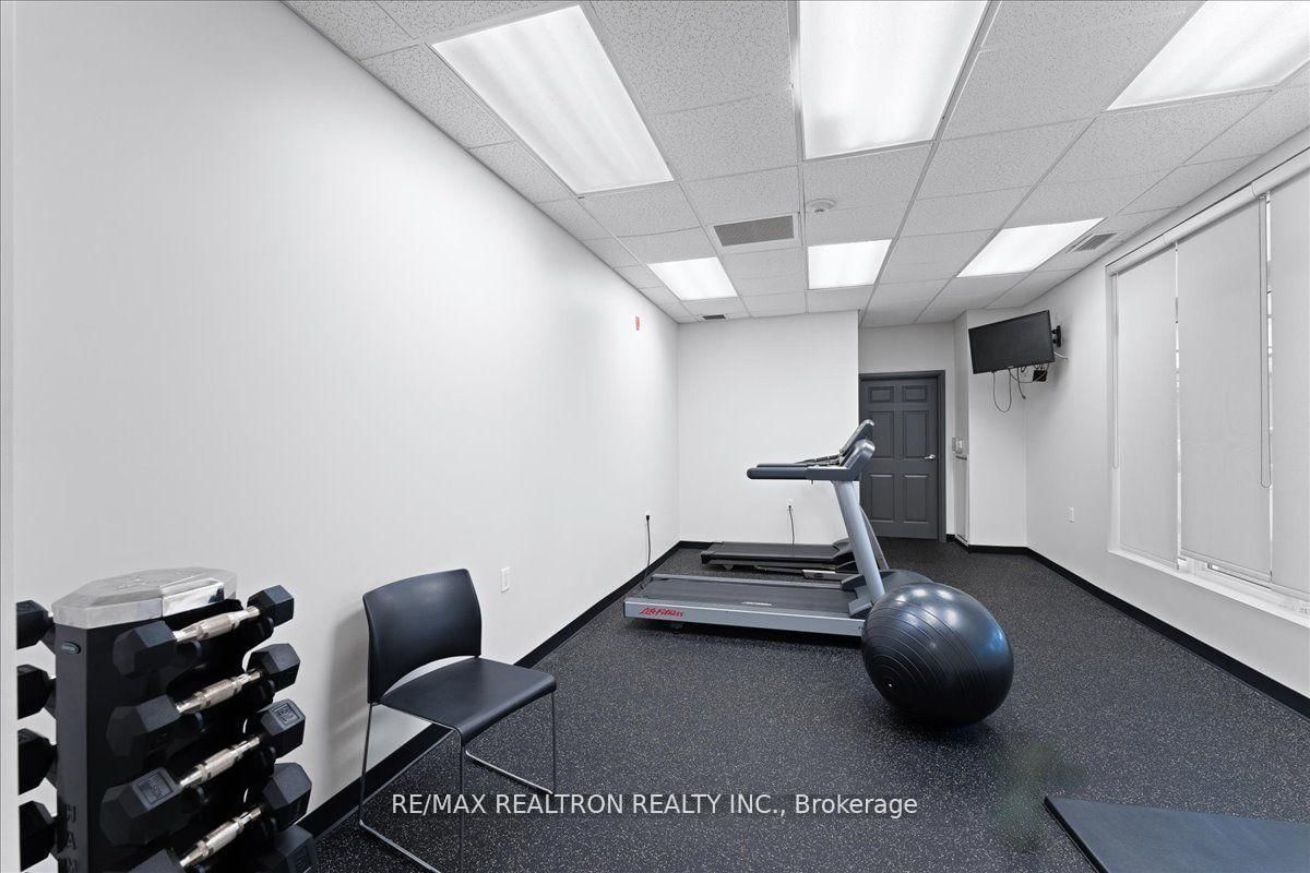 15450 Yonge Street • #304 • Aurora, ON photo 5