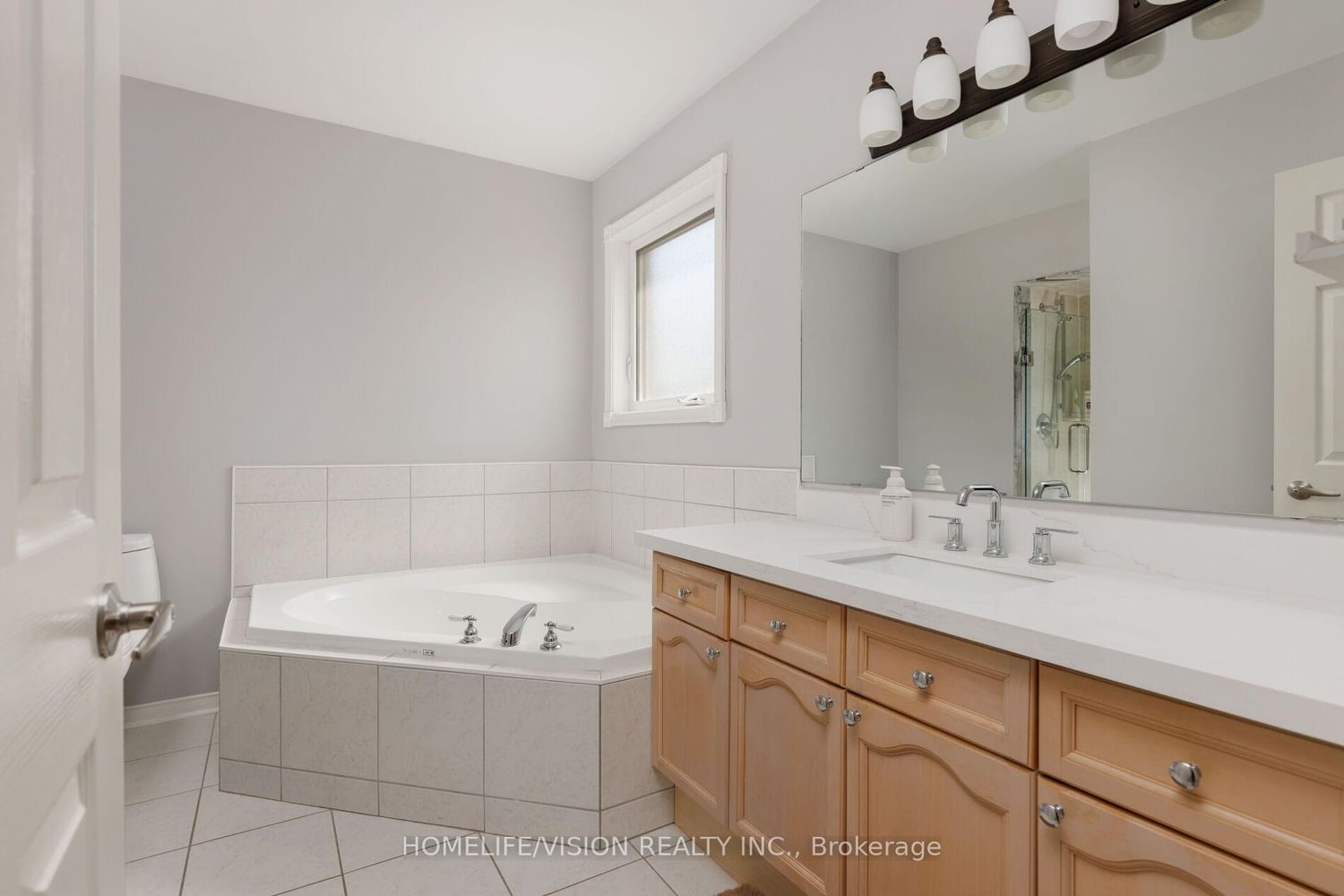 140 Jacob Way • Whitchurch-Stouffville, ON photo 29