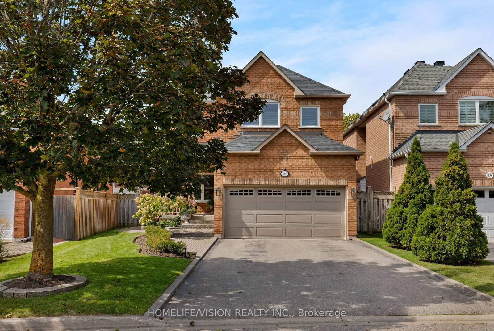 140 Jacob Way • Whitchurch-Stouffville, ON photo 3