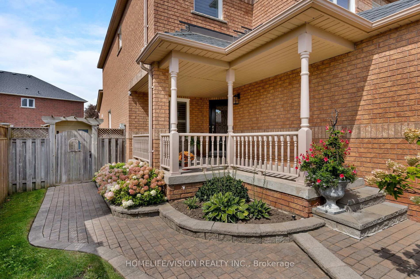 140 Jacob Way • Whitchurch-Stouffville, ON photo 5