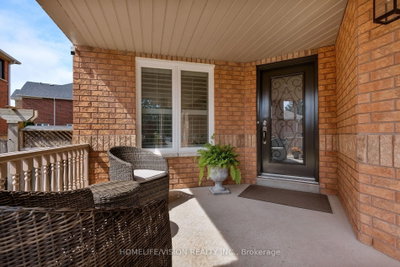 140 Jacob Way • Whitchurch-Stouffville, ON photo 7