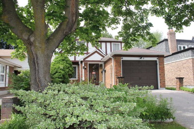 6 Aberfeldy Crescent • Markham, ON photo 2