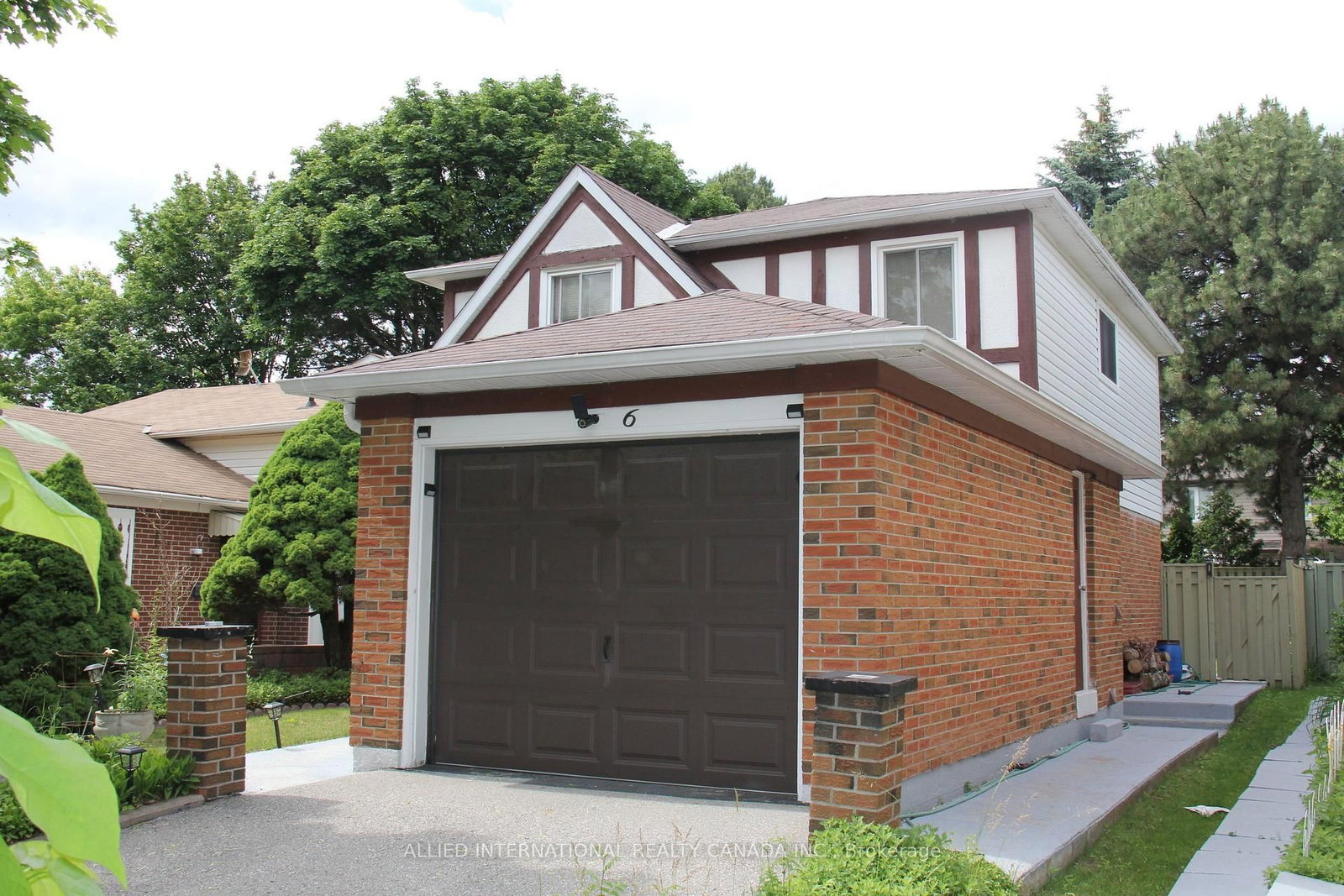6 Aberfeldy Crescent • Markham, ON photo 3