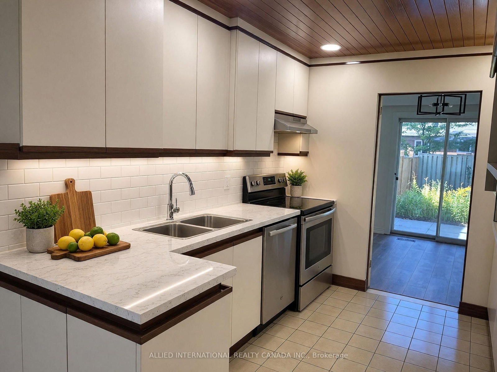 6 Aberfeldy Crescent • Markham, ON photo 8