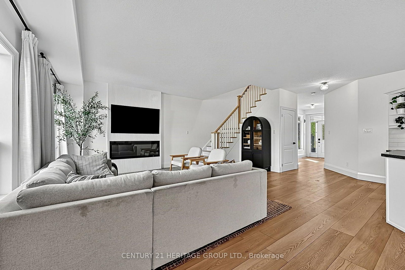 203 Gray Avenue • New Tecumseth, ON photo 13