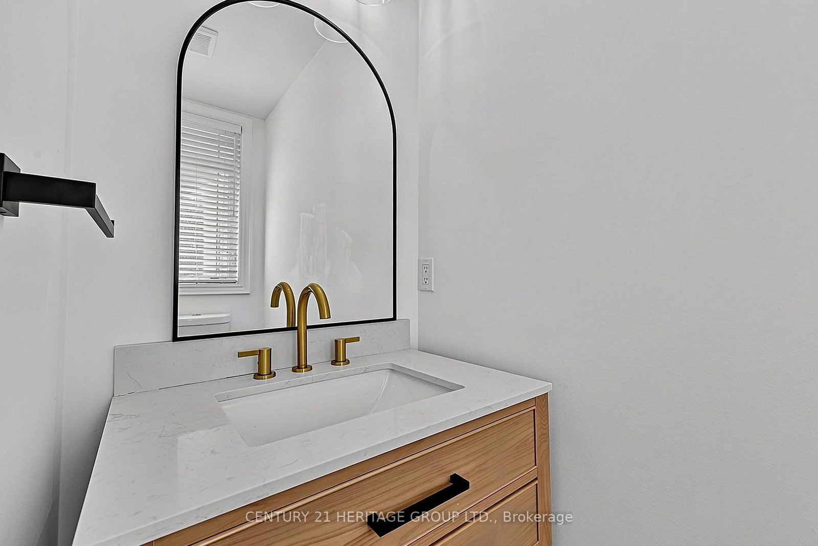 203 Gray Avenue • New Tecumseth, ON photo 19
