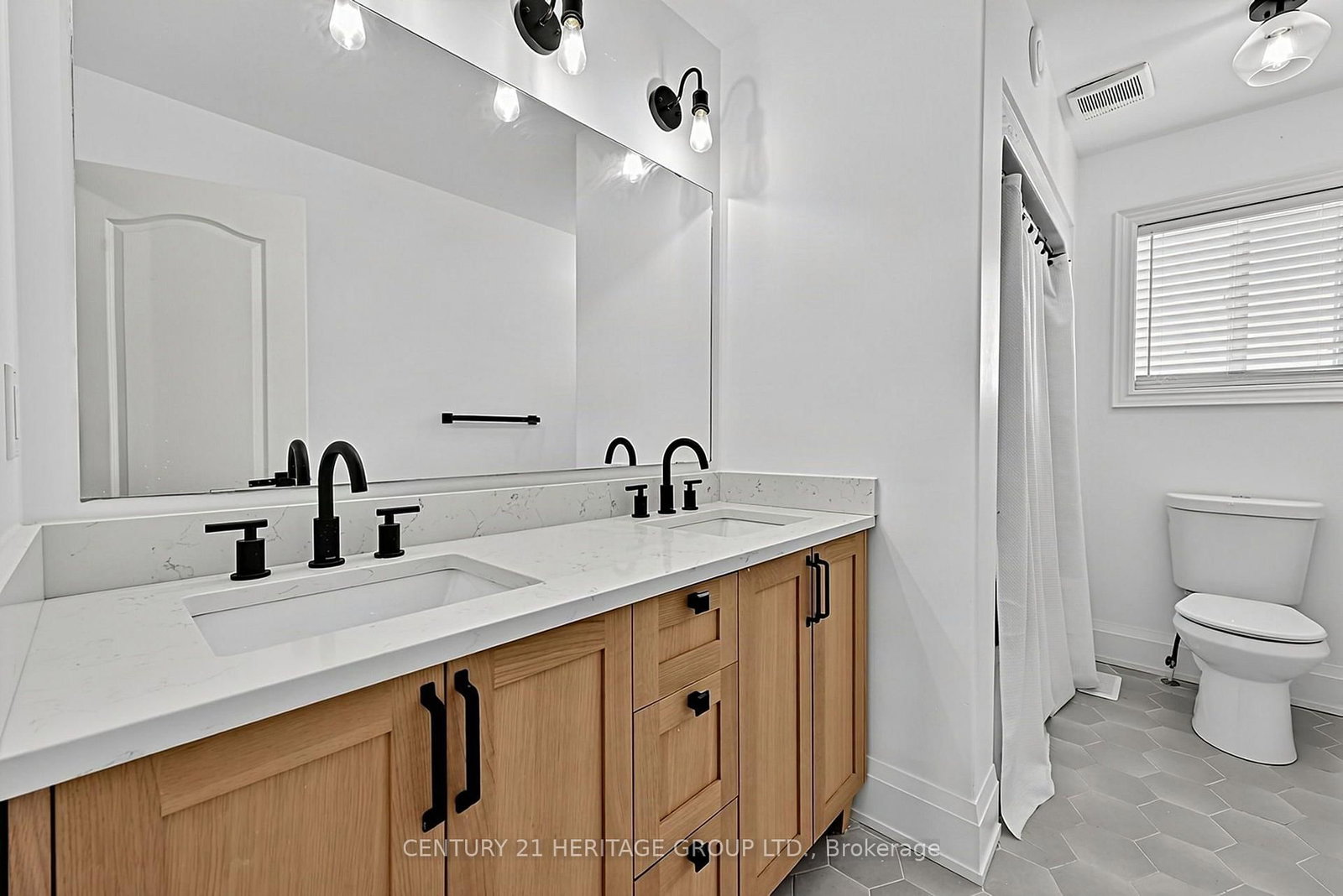 203 Gray Avenue • New Tecumseth, ON photo 30