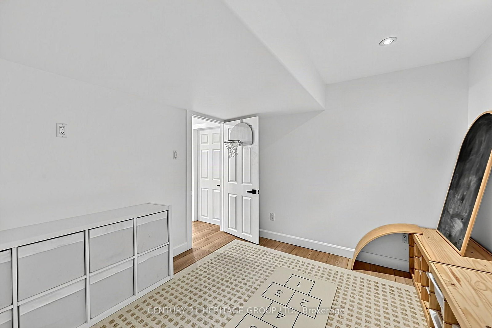 203 Gray Avenue • New Tecumseth, ON photo 37
