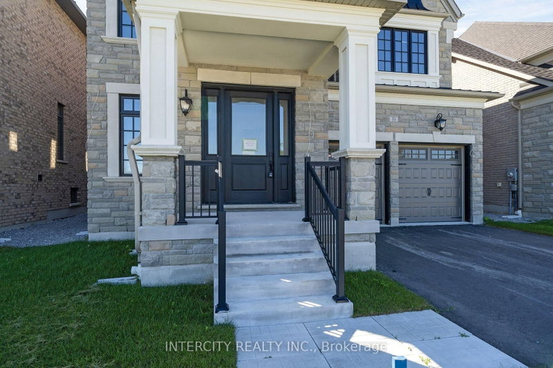 33 Gianvito Crescent