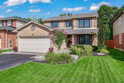 87 Percy Lane • Whitchurch-Stouffville, ON photo 2
